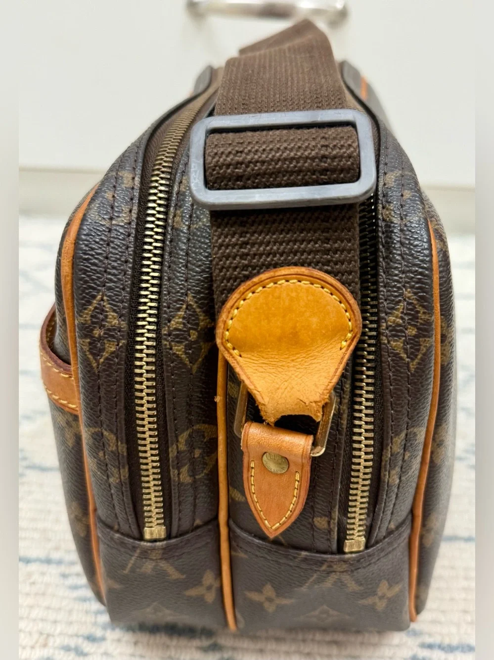 LOUIS VUITTON Vintage Unisex Y2K Brown Monogram Canvas Reporter PM Crossbody